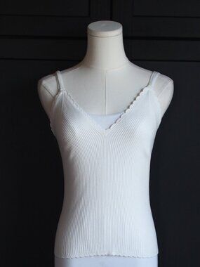 H&M Divided | Knit, Scalloped Lace-Trimmed, V-Neck Camisole Top